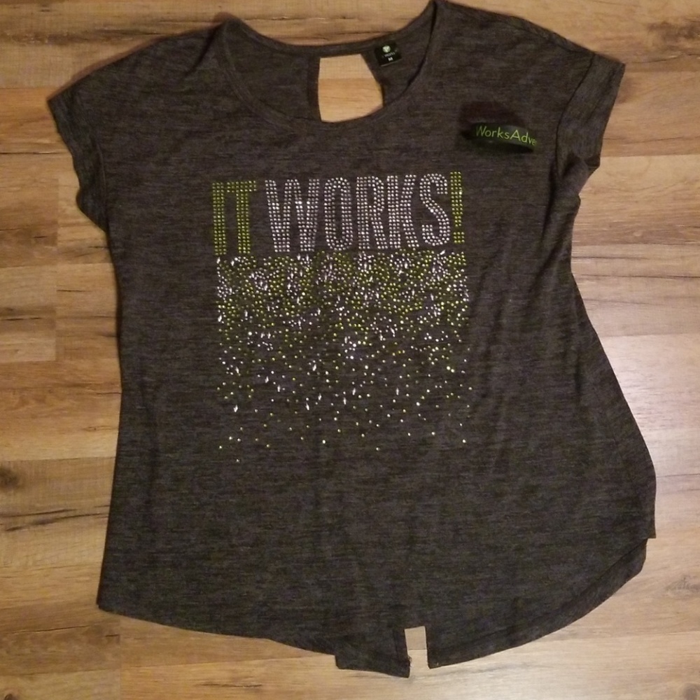 NWOT It Works! Lifestyle Products Shirt + Bracelet